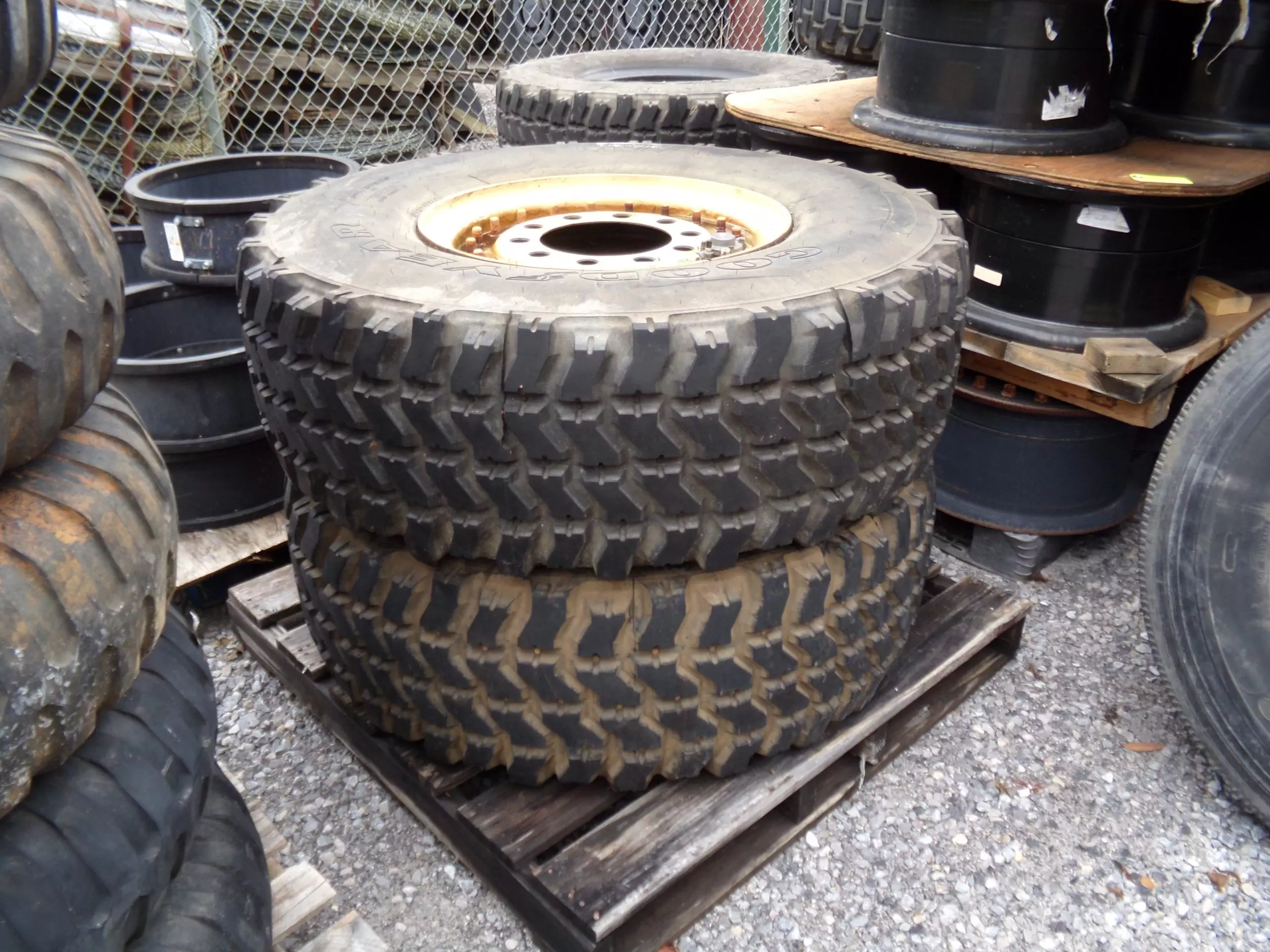 Goodyear Mv T 395 85r20 Tires With Bead Lock Military Truck Depot